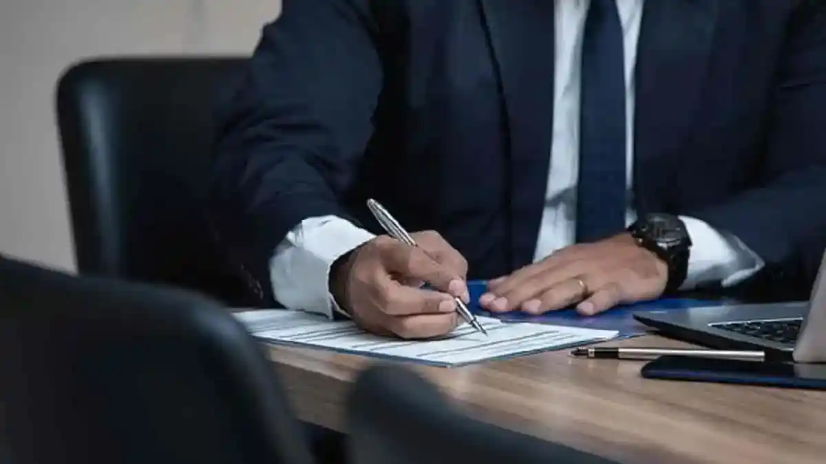 Como um advogado brasileiro pode advogar em Portugal?