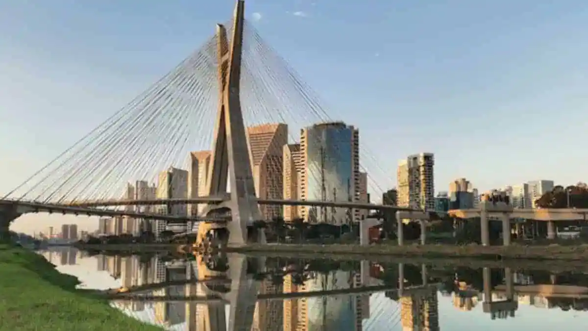 Condomínio não pode proibir morador de ministrar aulas de tênis