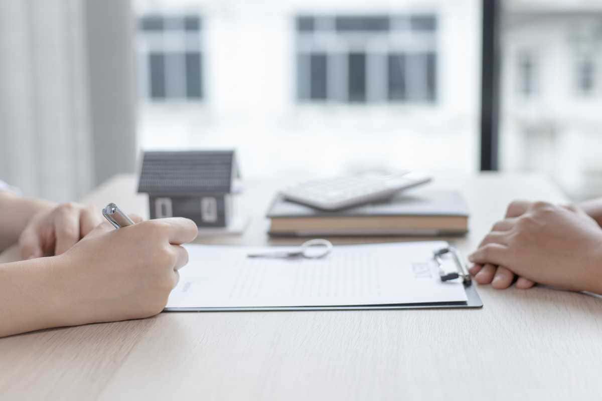 Como tirar um inquilino que não tem contrato